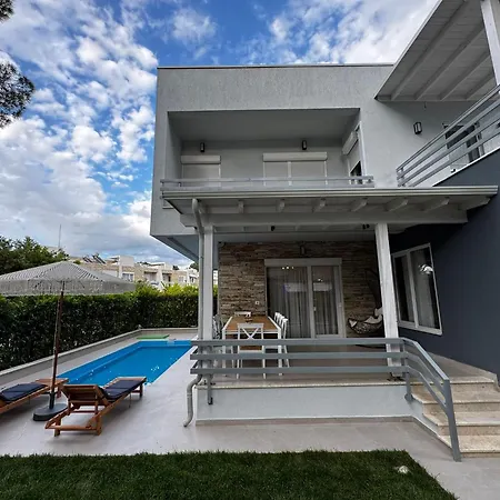 17 Villa *