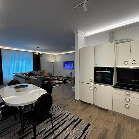 Villa 17 *