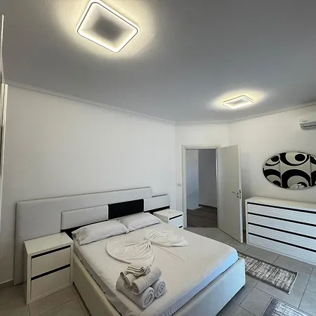 Villa 17 *