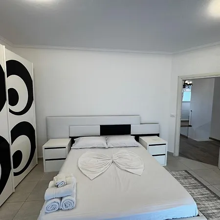 17 Villa *