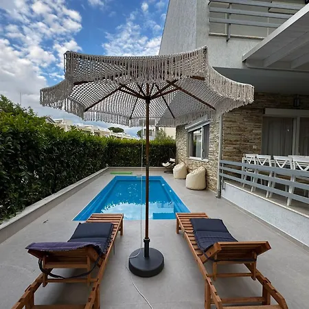 17 Villa Durrës